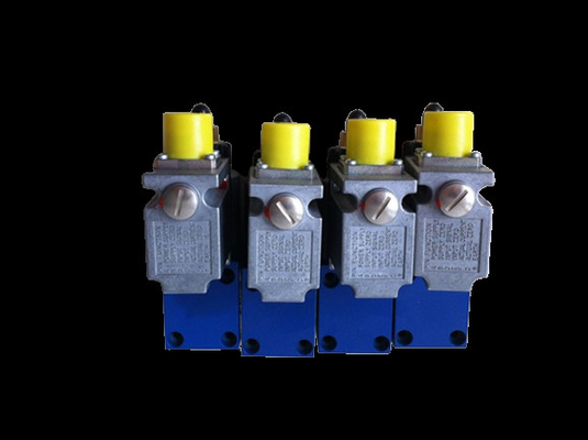 D634K2002C AuthenticGuaranteeBufferAmplifierServoValveMOOGUSA