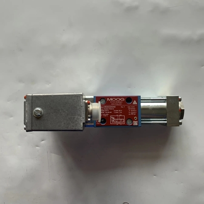 D633K2044B AuthenticGuaranteeBufferAmplifierServoValveMOOGUSA